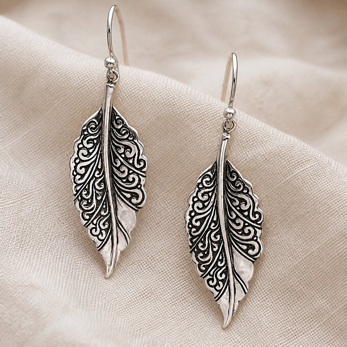 Pendientes bohemios de hoja exquisitos