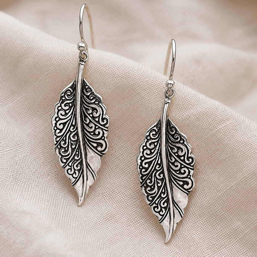 Pendientes bohemios de hoja exquisitos