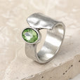 Anillo radiante pastoral de circonita