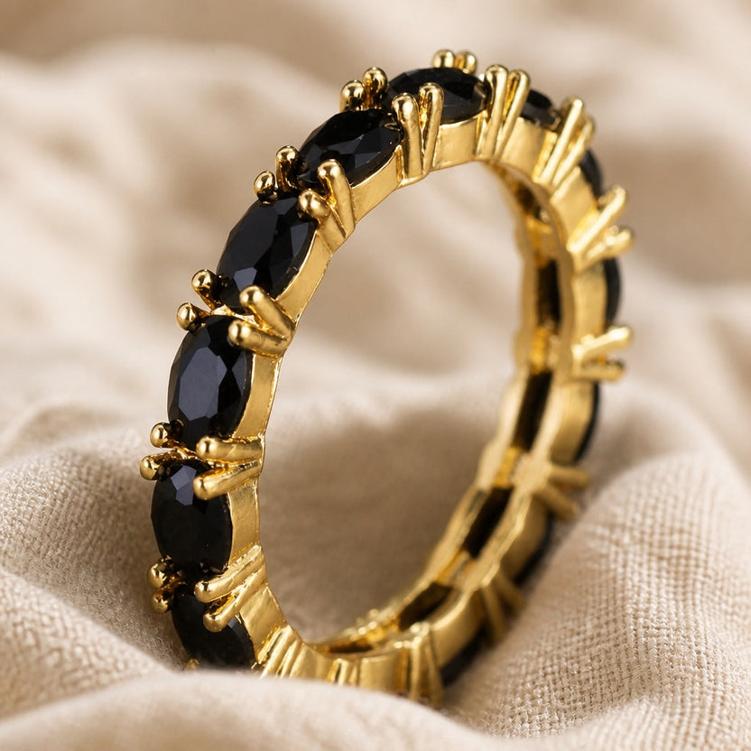 Anillo minimalista de ónice dorado