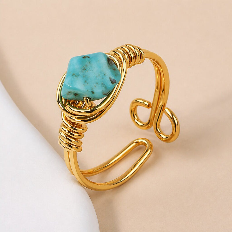 Anillo opulento de alambre con piedra natural