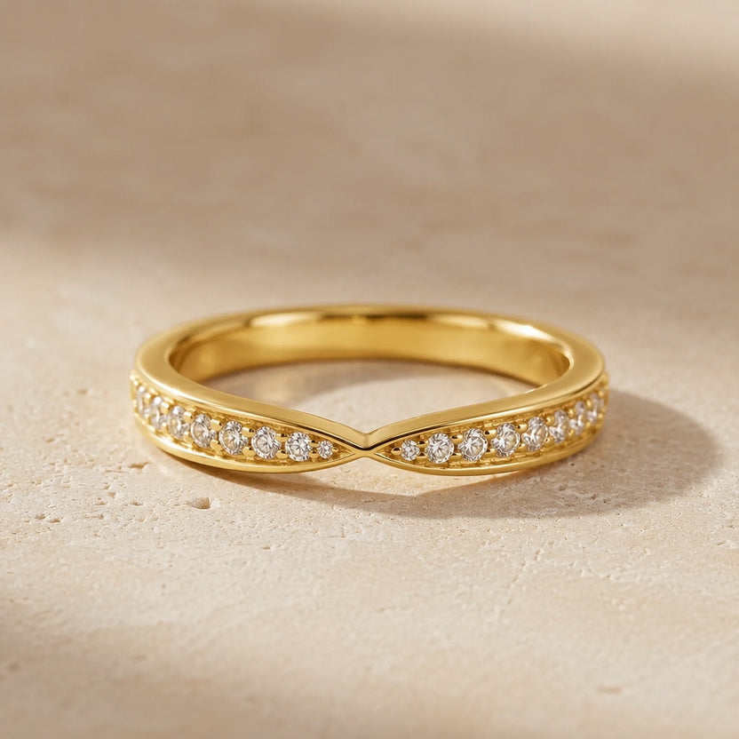 Anillo fino de circonita de lujo