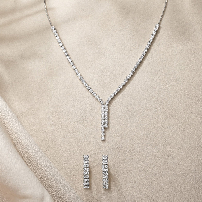 Conjunto elegante de circonita incrustada
