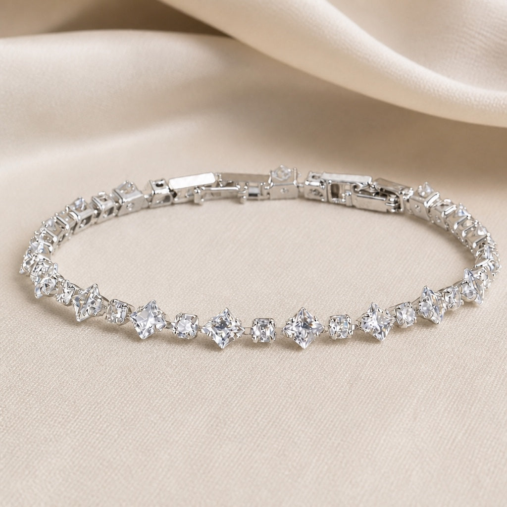Pulsera geométrica elegante de circonita