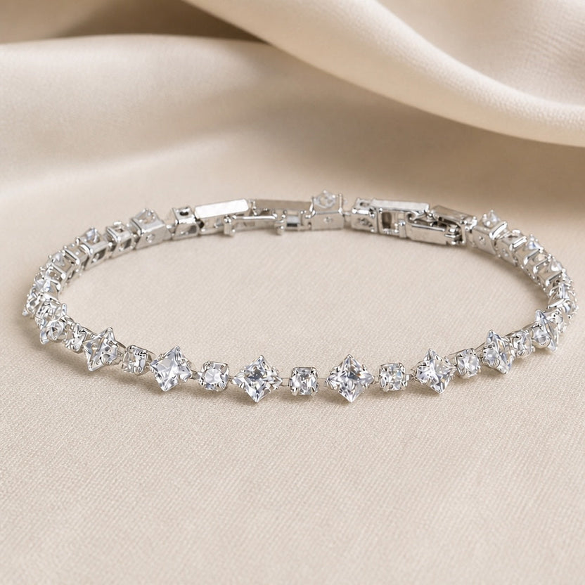 Pulsera geométrica elegante de circonita
