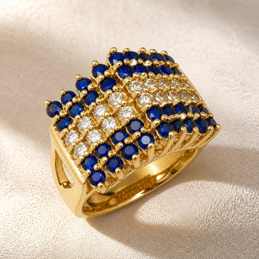 Anillo exquisito de banda de circonitas