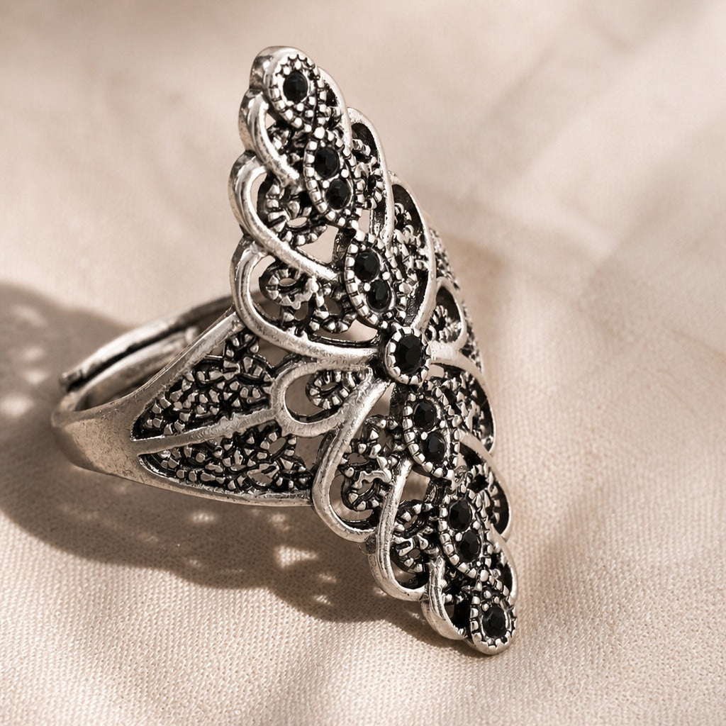 Anillo barroco negro tallado