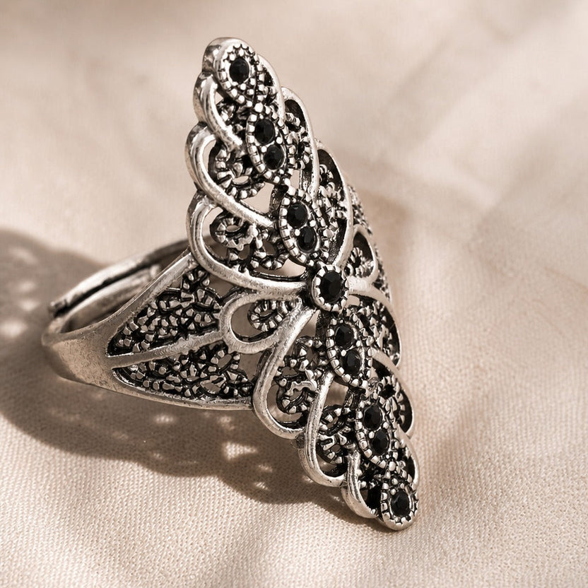 Anillo barroco negro tallado