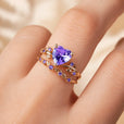 Anillo radiante de oro con corazón