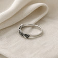 Anillo de ónix con halo de corazón – imagen 2