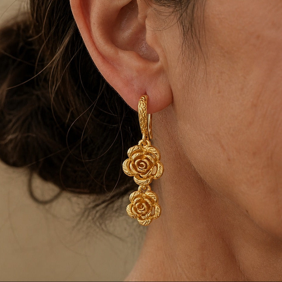 Pendientes largos Fleur dorados
