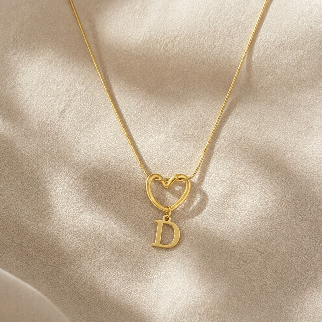 Collar inicial corazón Evermore – imagen 6