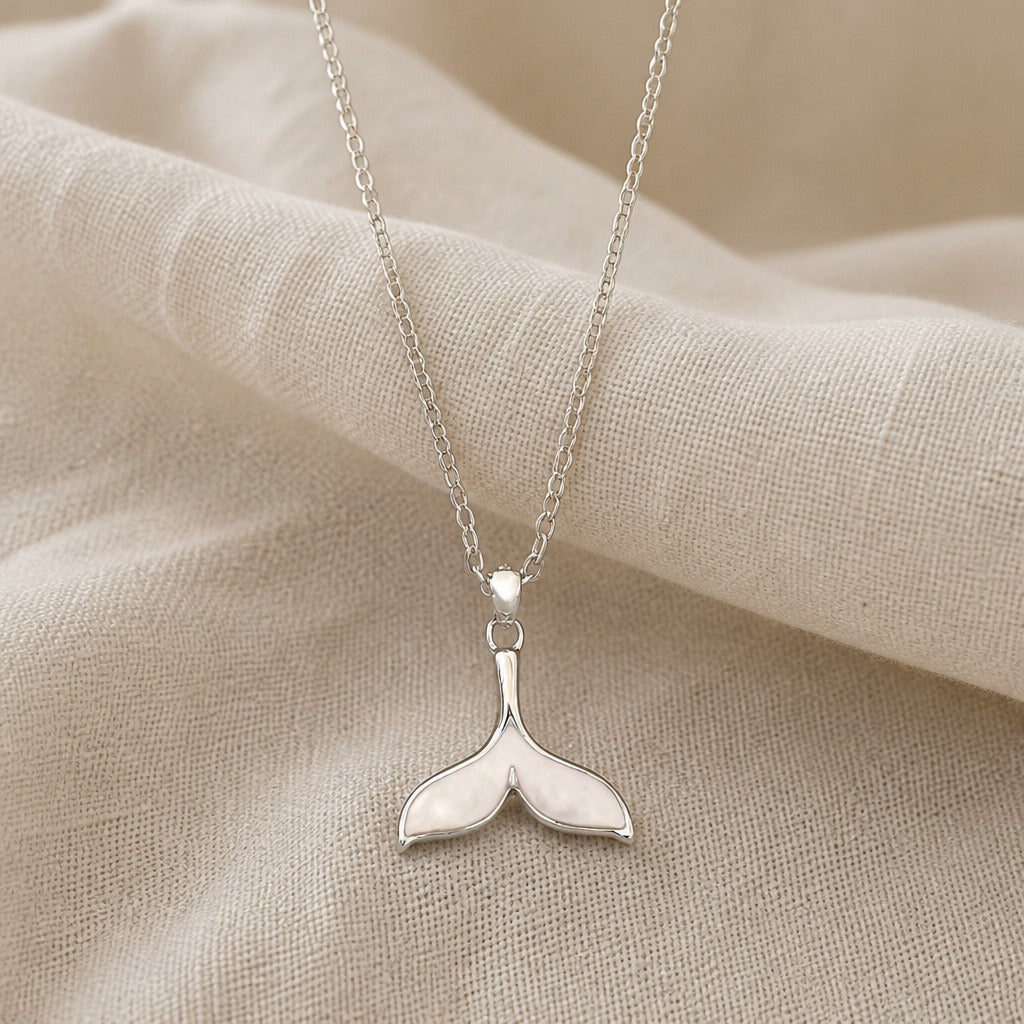 Collar elegante de cola de ballena – imagen 2