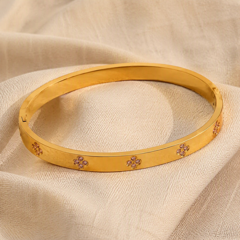 Pulsera dorada de circonita celestial