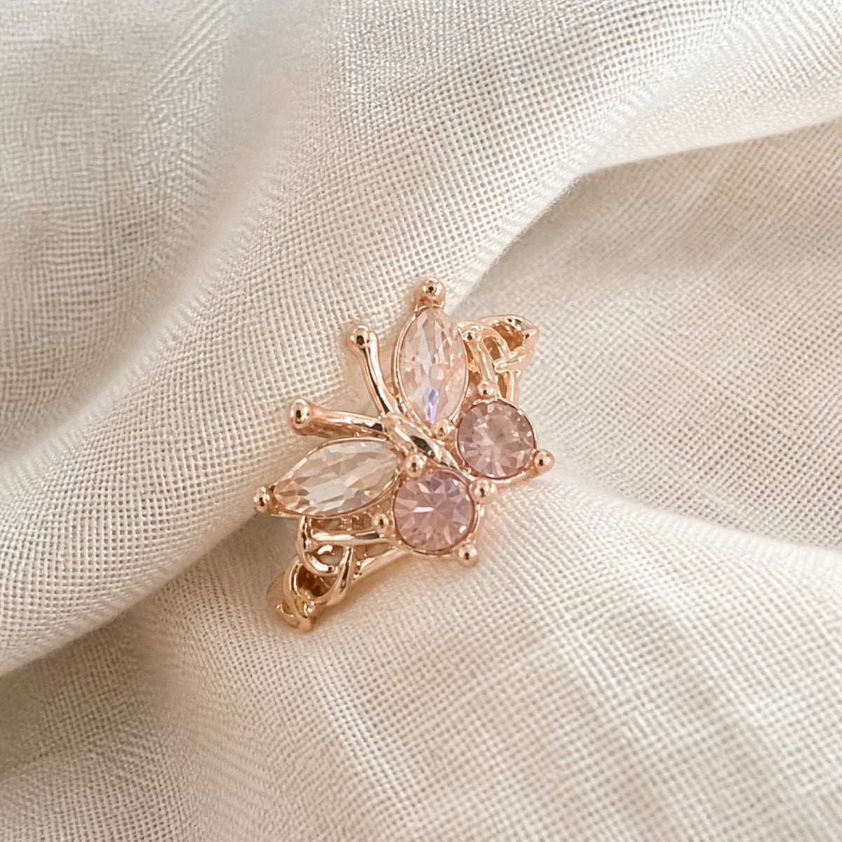 Anillo mariposa con corte marquesa