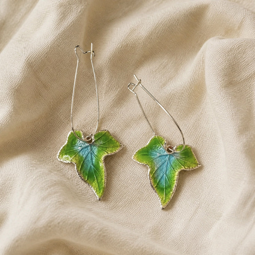 Pendientes vintage de hoja realista