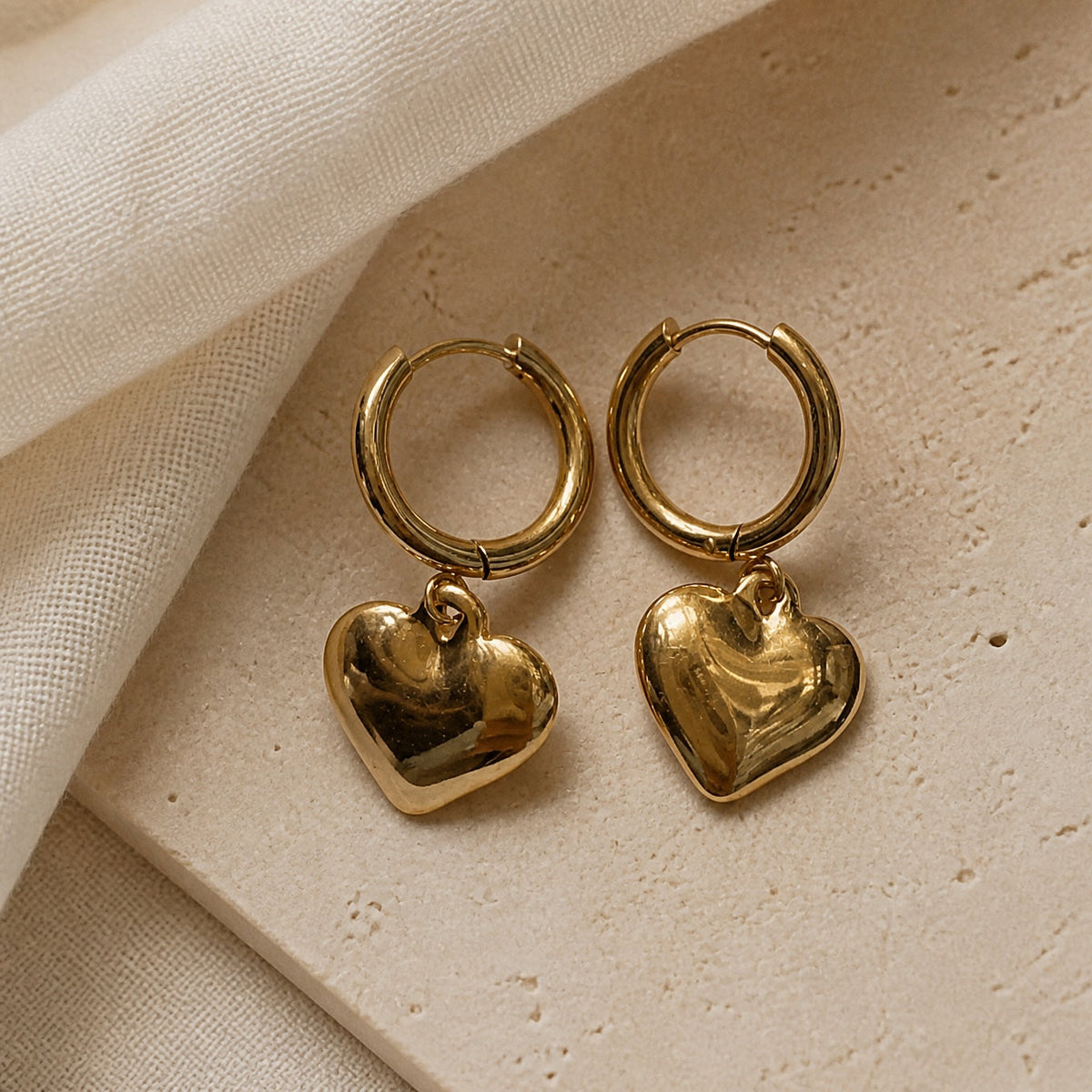Pendientes colgantes de corazoncito