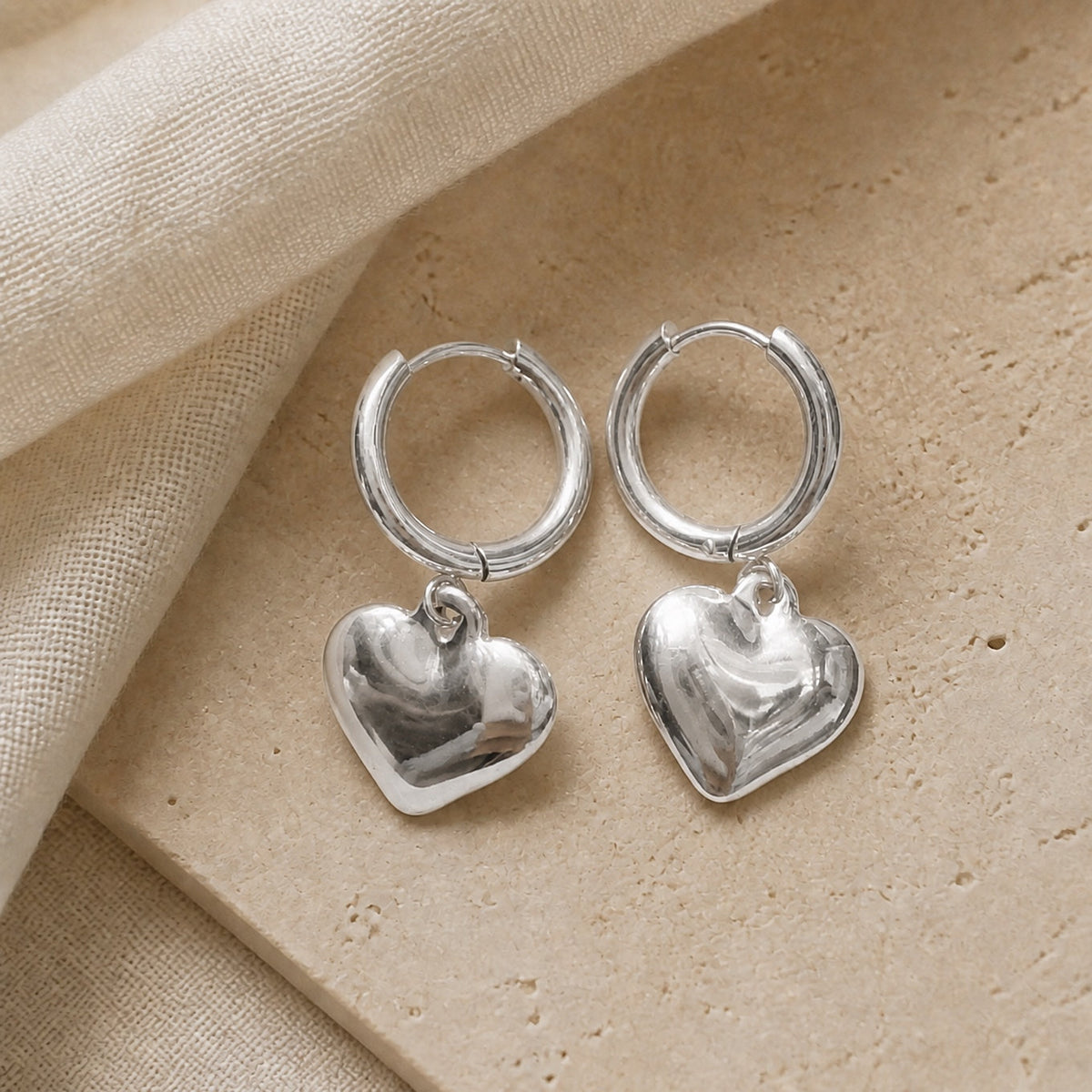 Pendientes colgantes de corazoncito – imagen 2