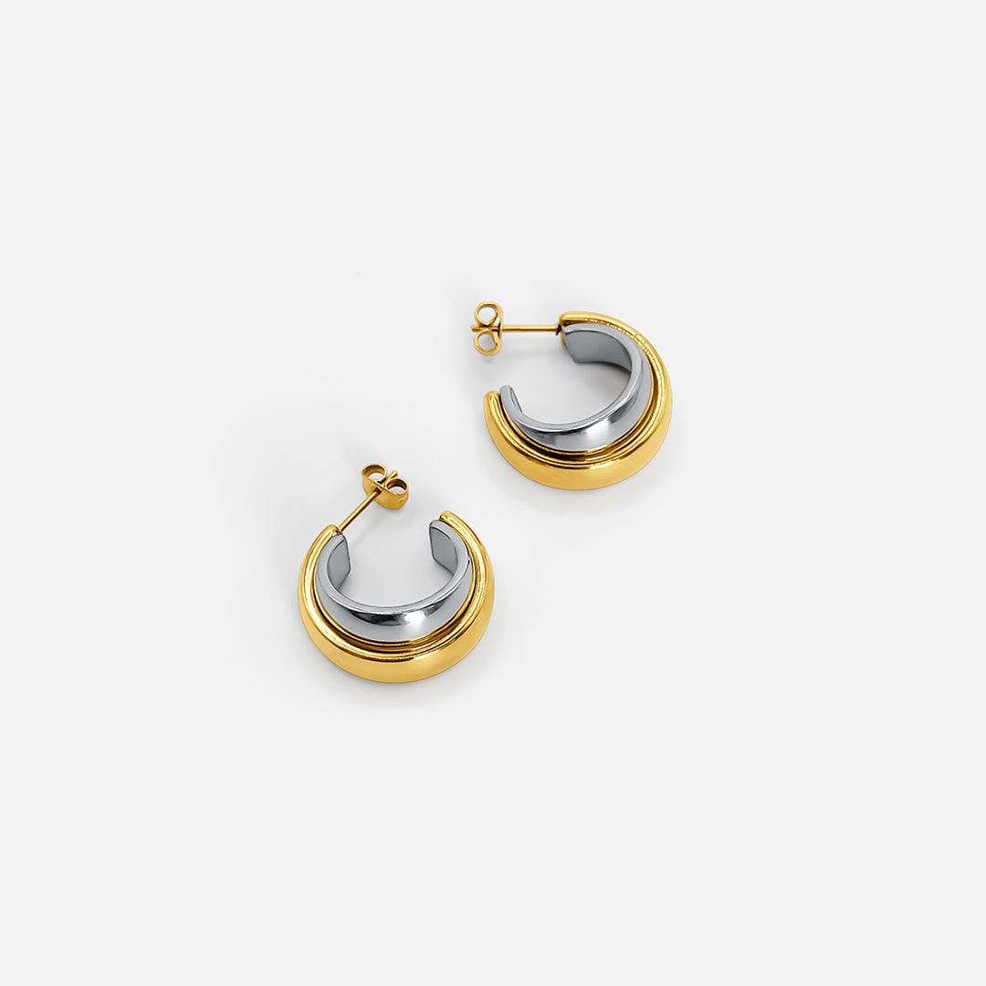 Pendientes bicolor de oro y plata con estilo