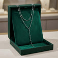 Collar largo de doble capa con borlas y cuentas doradas – imagen 5