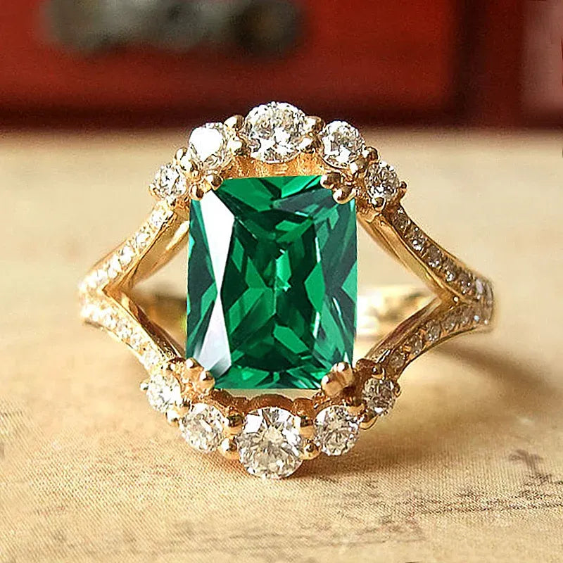 Anillo protagonista luminoso de brillo cálido – imagen 2