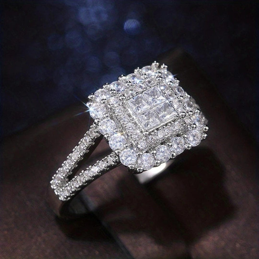 Anillo de boda de circonita de forma cuadrada