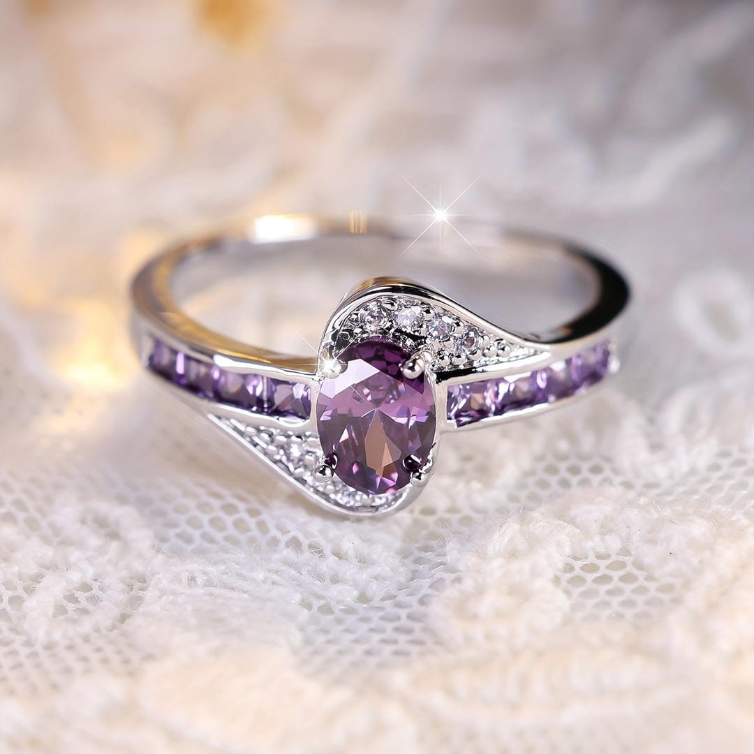Anillo de cristal violeta Whisper en torsión – imagen 3