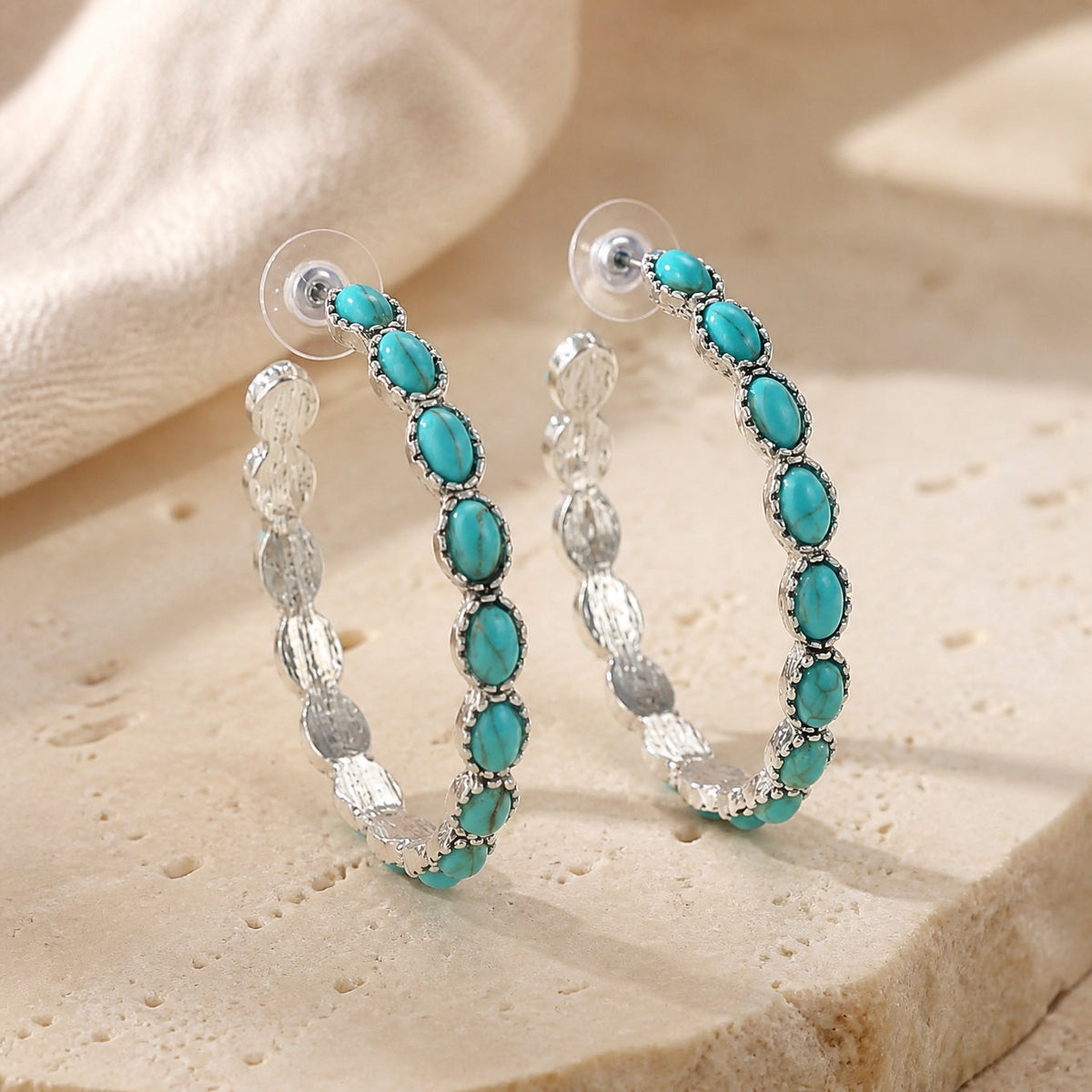 Pendientes de aro plateados elegantes