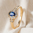 Anillo halo de zafiro y cristal, estilo herencia