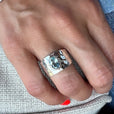Anillo martillado de circonita azul – imagen 2
