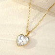 Collar con colgante de corazón esmeralda – imagen 3