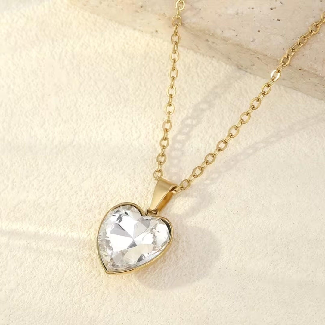 Collar con colgante de corazón esmeralda – imagen 3