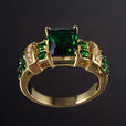 Anillo audaz majestuoso con escudo