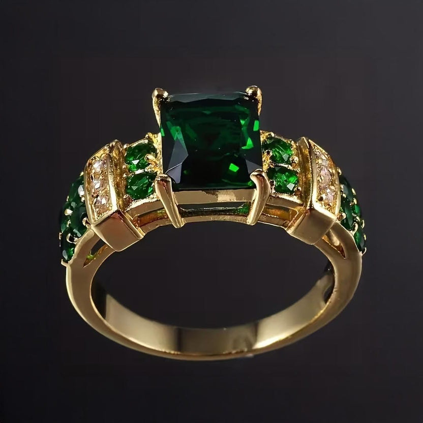 Anillo audaz majestuoso con escudo