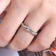 Anillo eterno trenzado de circonita con incrustaciones, tendencia – imagen 3
