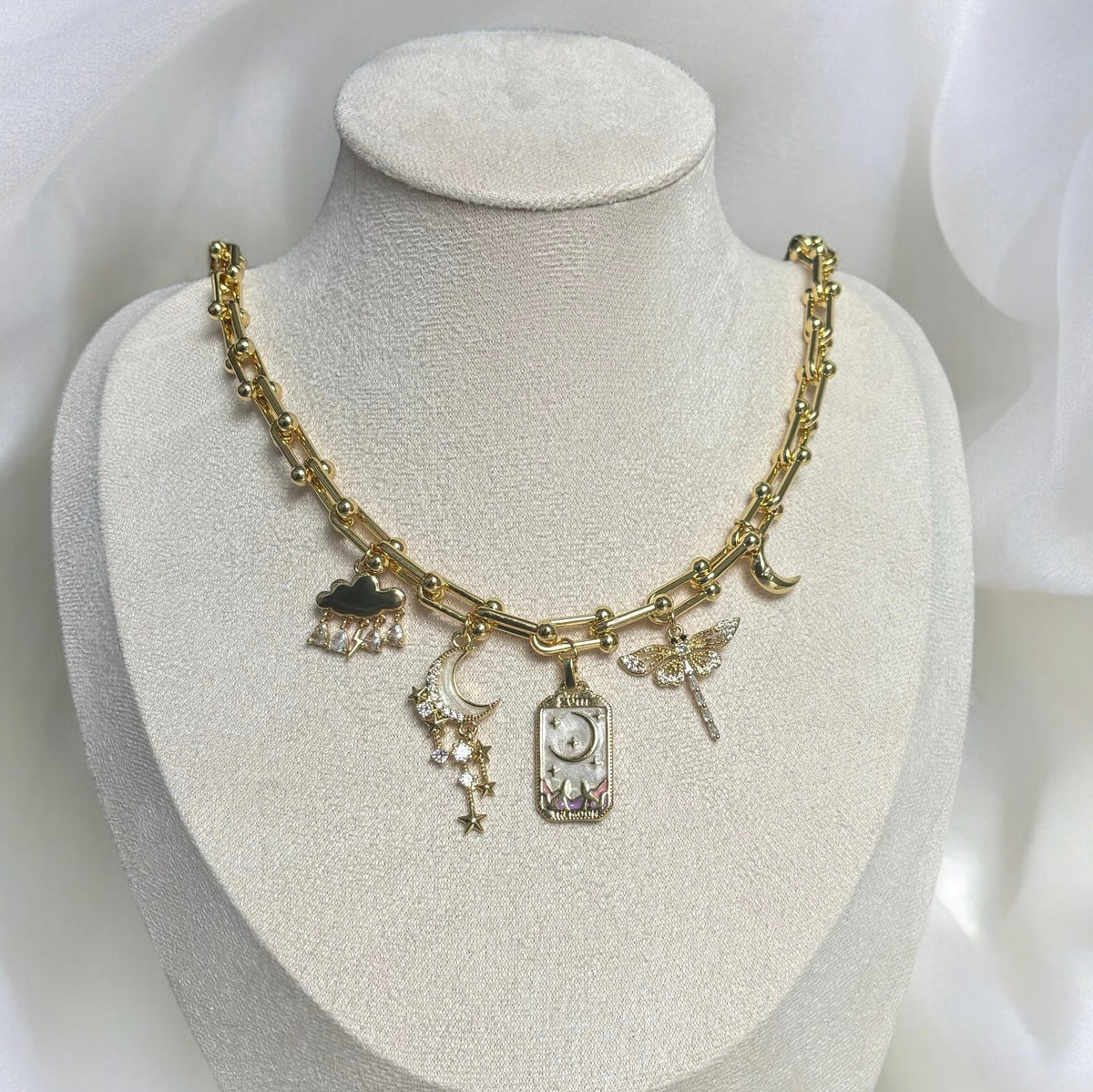 Collar Luna (artesanal y edición limitada) – imagen 3