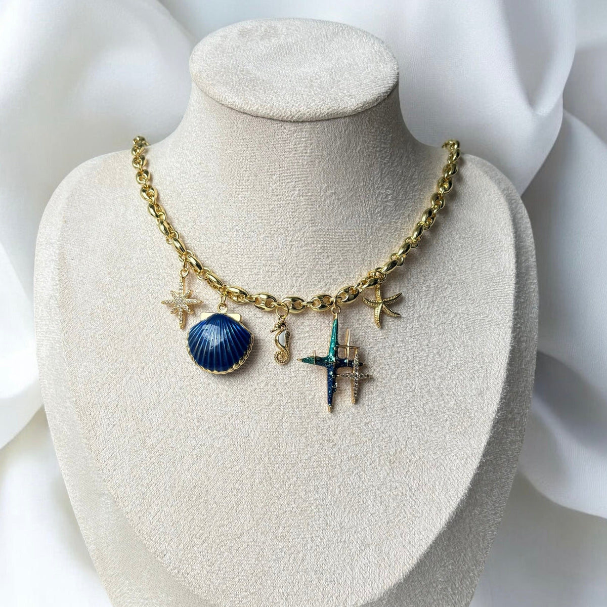 Collar de dijes Oceanic Star (artesanal y edición limitada) – imagen 3