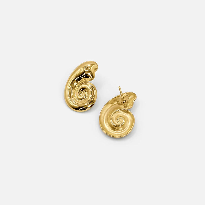 Pendientes de botón dorados con concha Modernist