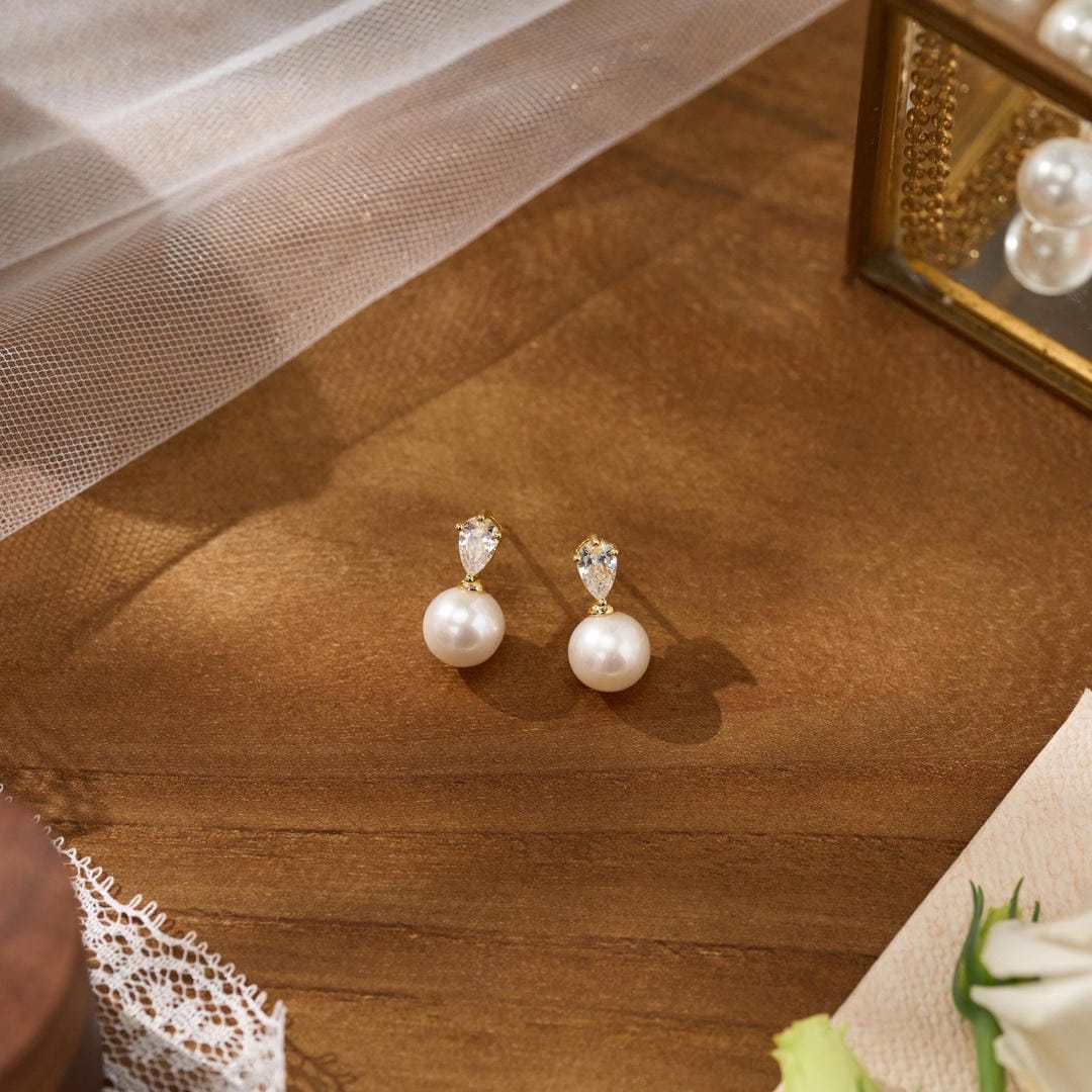 Pendientes clásicos de perla en forma de gota – imagen 2