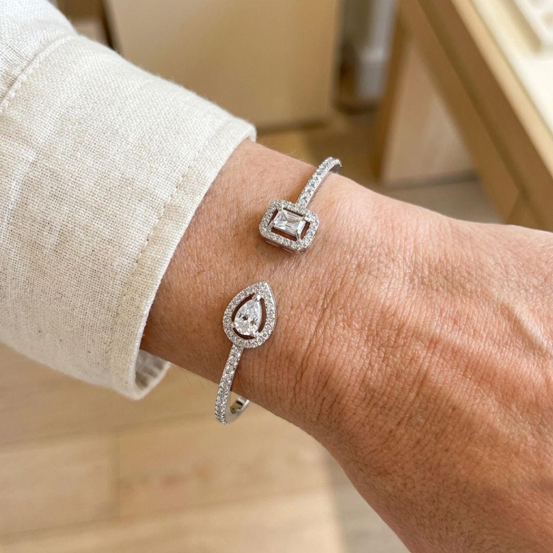 Pulsera rígida abierta de oro con dos piedras – imagen 2