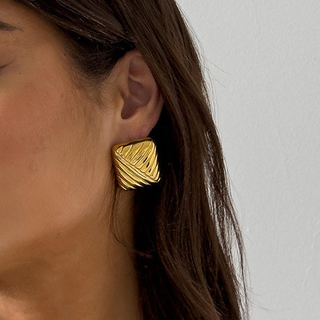 Pendientes de botón rectangulares en oro vintage – imagen 3