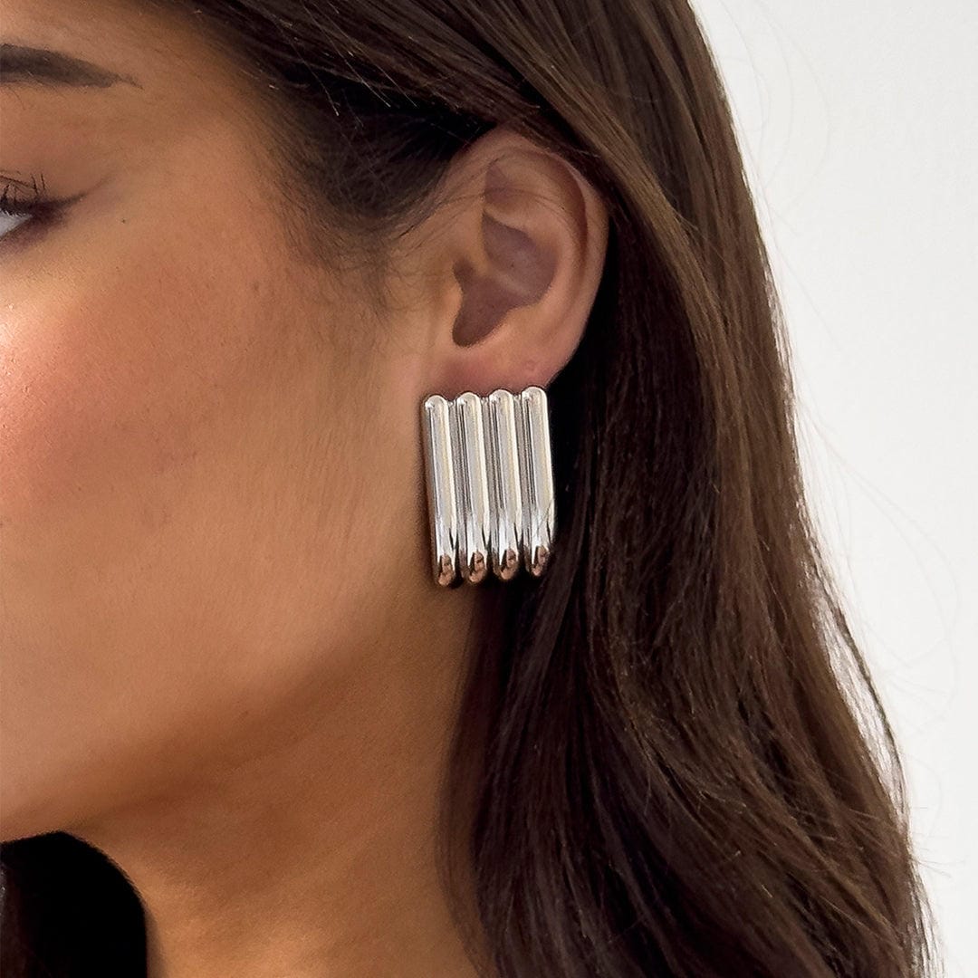 Pendientes artísticos largos de plata acanalados – imagen 3