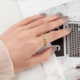 Anillo abierto dorado de cristal deslumbrante – imagen 8