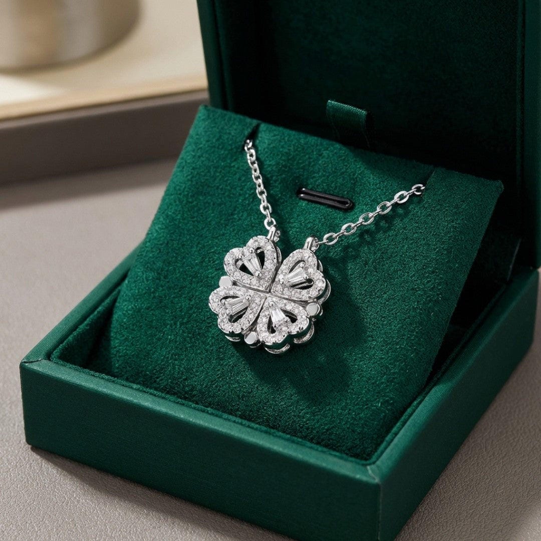 Collar trébol dorado con colgante de corazón de circonita – imagen 6