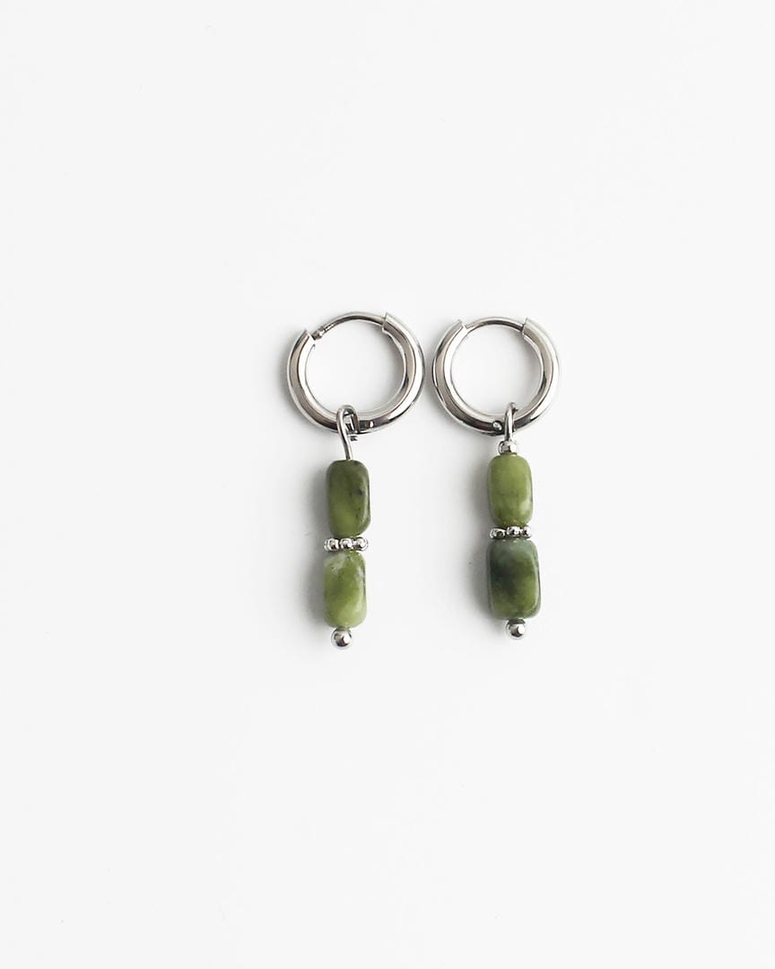 Pendientes preciosos de piedra verde doble – imagen 2
