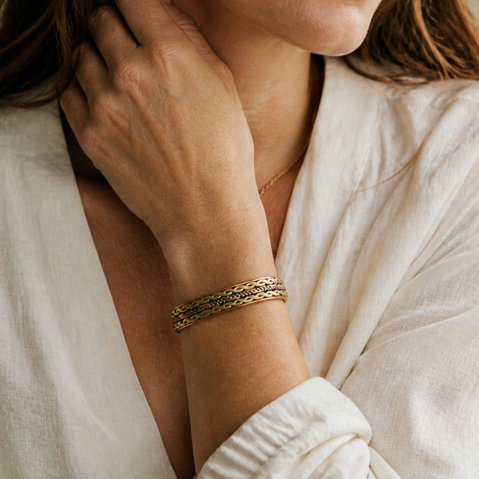 Pulsera de cobre con trenzado infinito – imagen 2
