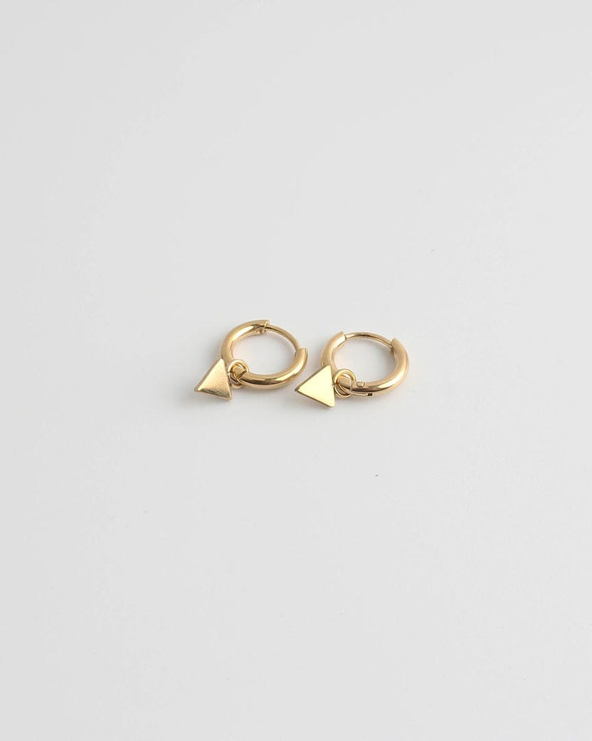 Pendientes elegantes de triángulo pequeño