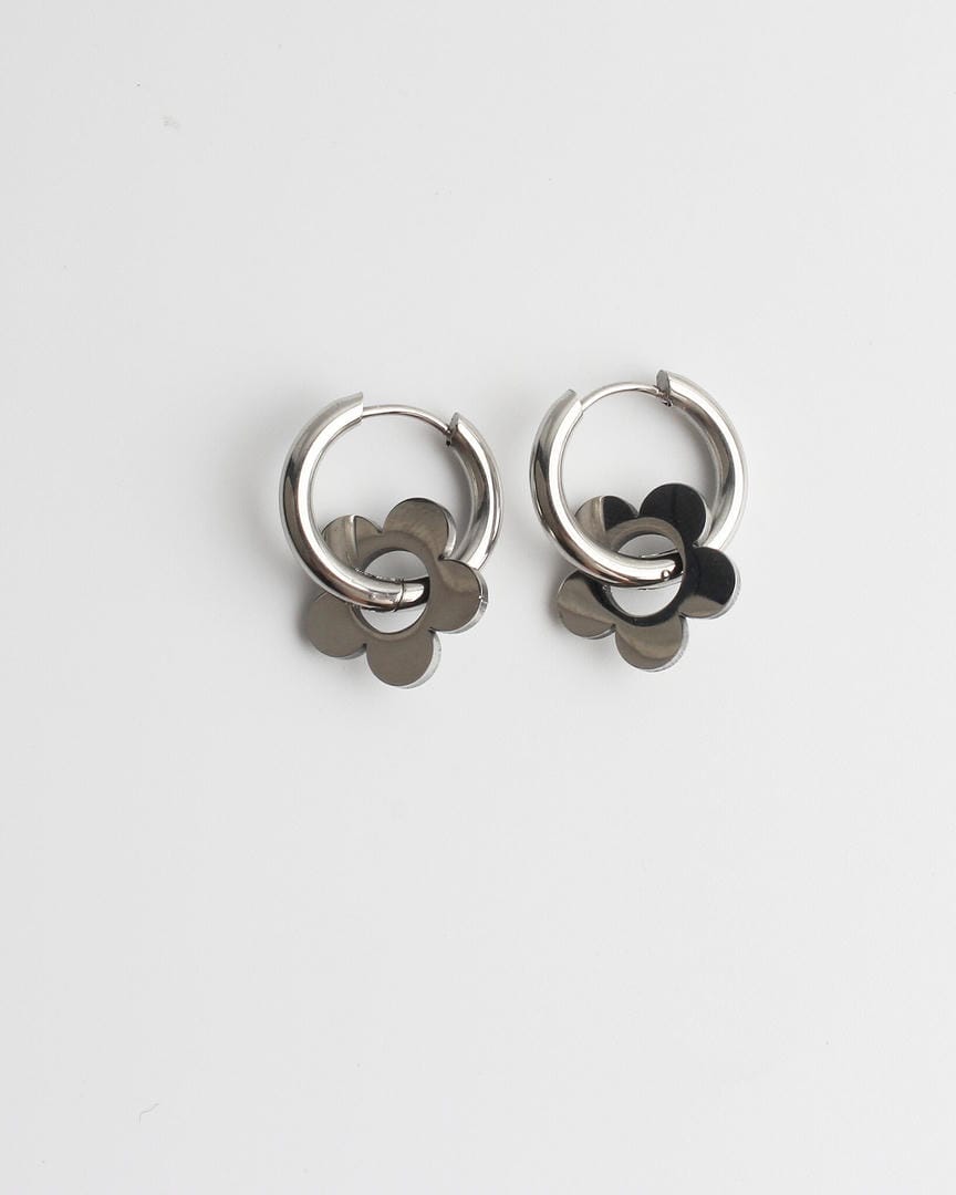 Pendientes de aro con colgante de flor – imagen 2