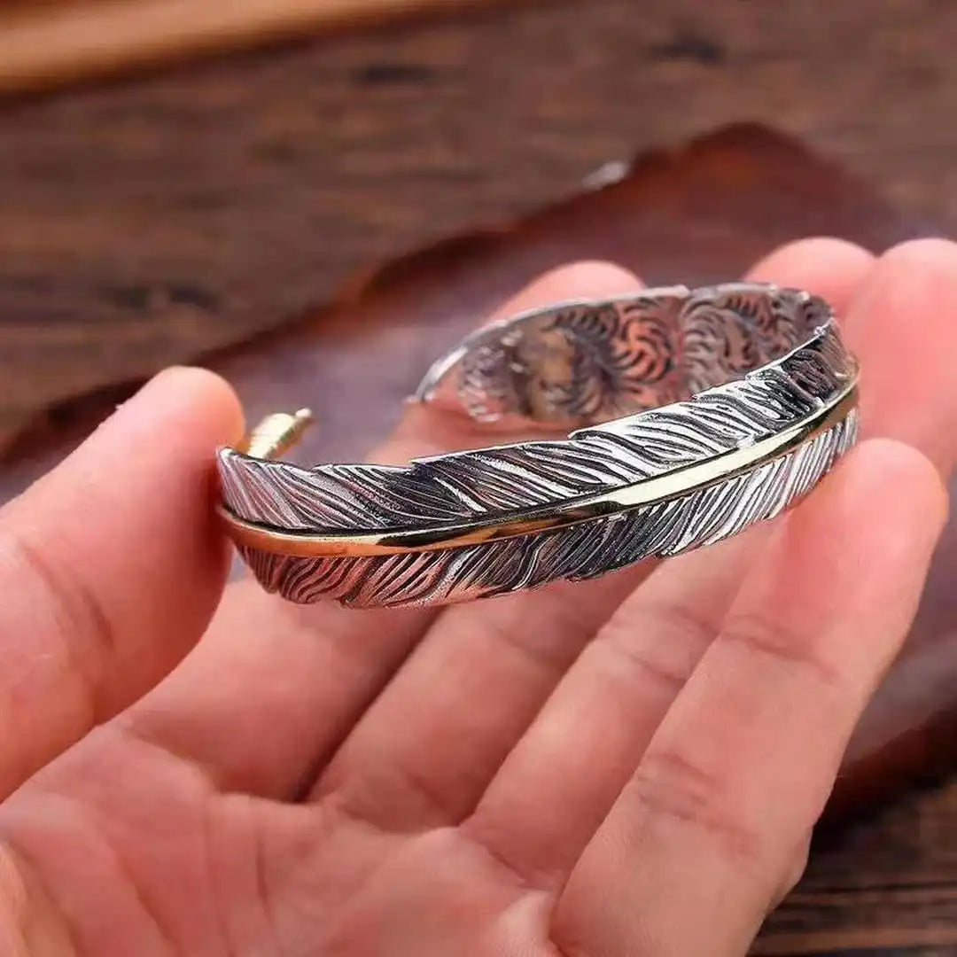 Brazalete vintage de pluma ajustable – imagen 3