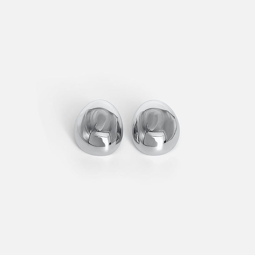 Pendientes ovalados de plata pulida